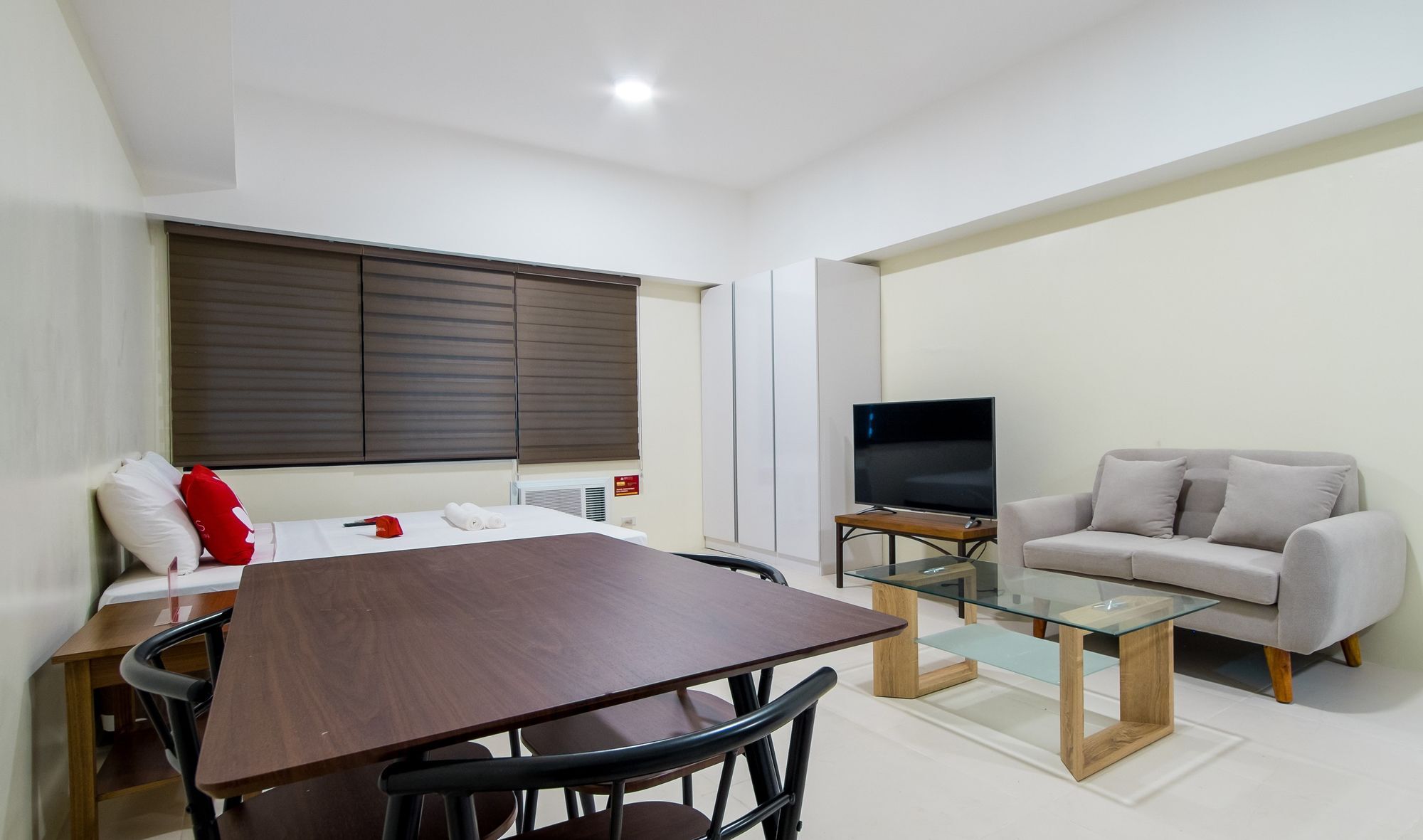Zen Home At Icon Plaza Bgc Taguig Buitenkant foto